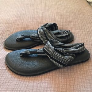 Sanuk Flip Flops
